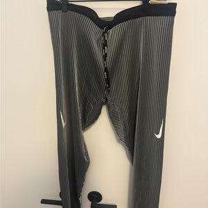 Nike Men's Black and White Striped Leggings